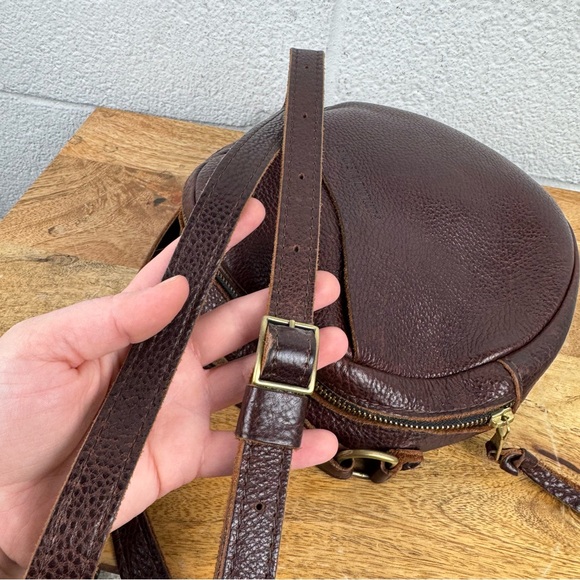 Portland Leather Goods Circle Crossbody Bag – Pebbled Leather Brown - Picture 11 of 16